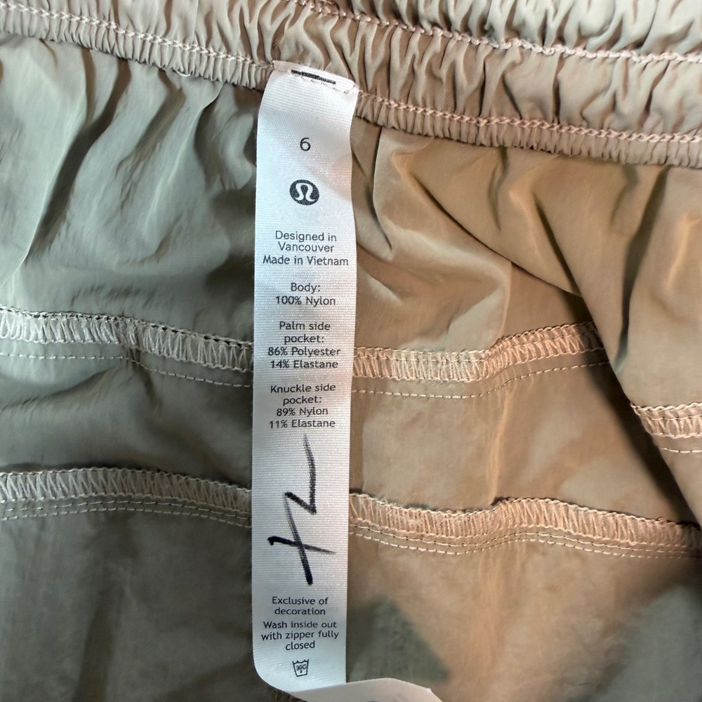 Lululemon Lab Nylon Joggers Womens 6 Tan Khaki Toggle Waist Zip Ankle‎ - Picture 6 of 11